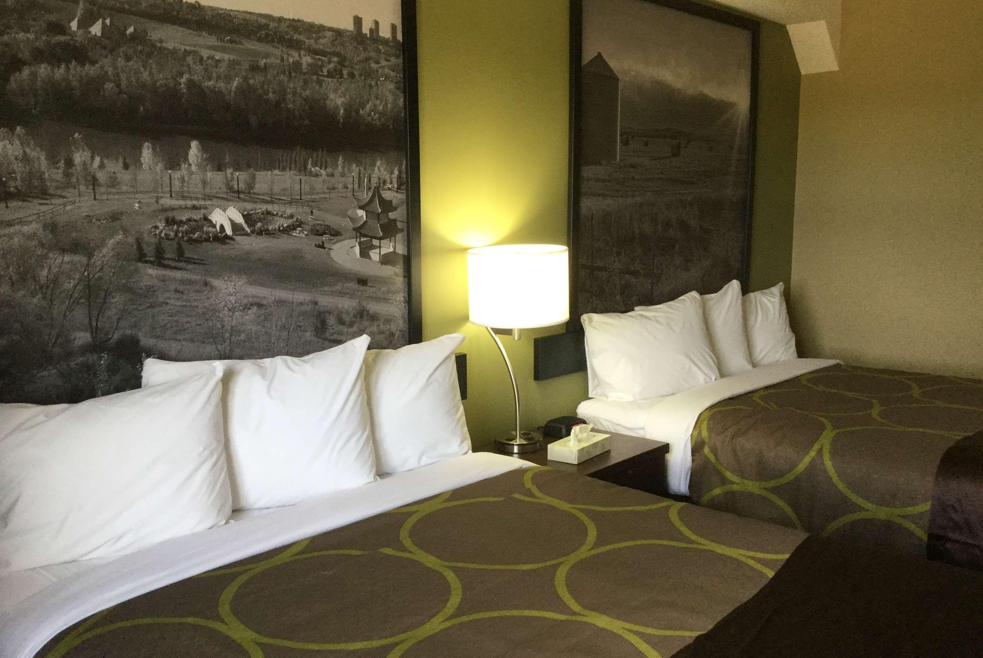 Hotel Super 8 By Wyndham Hardisty Esterno foto