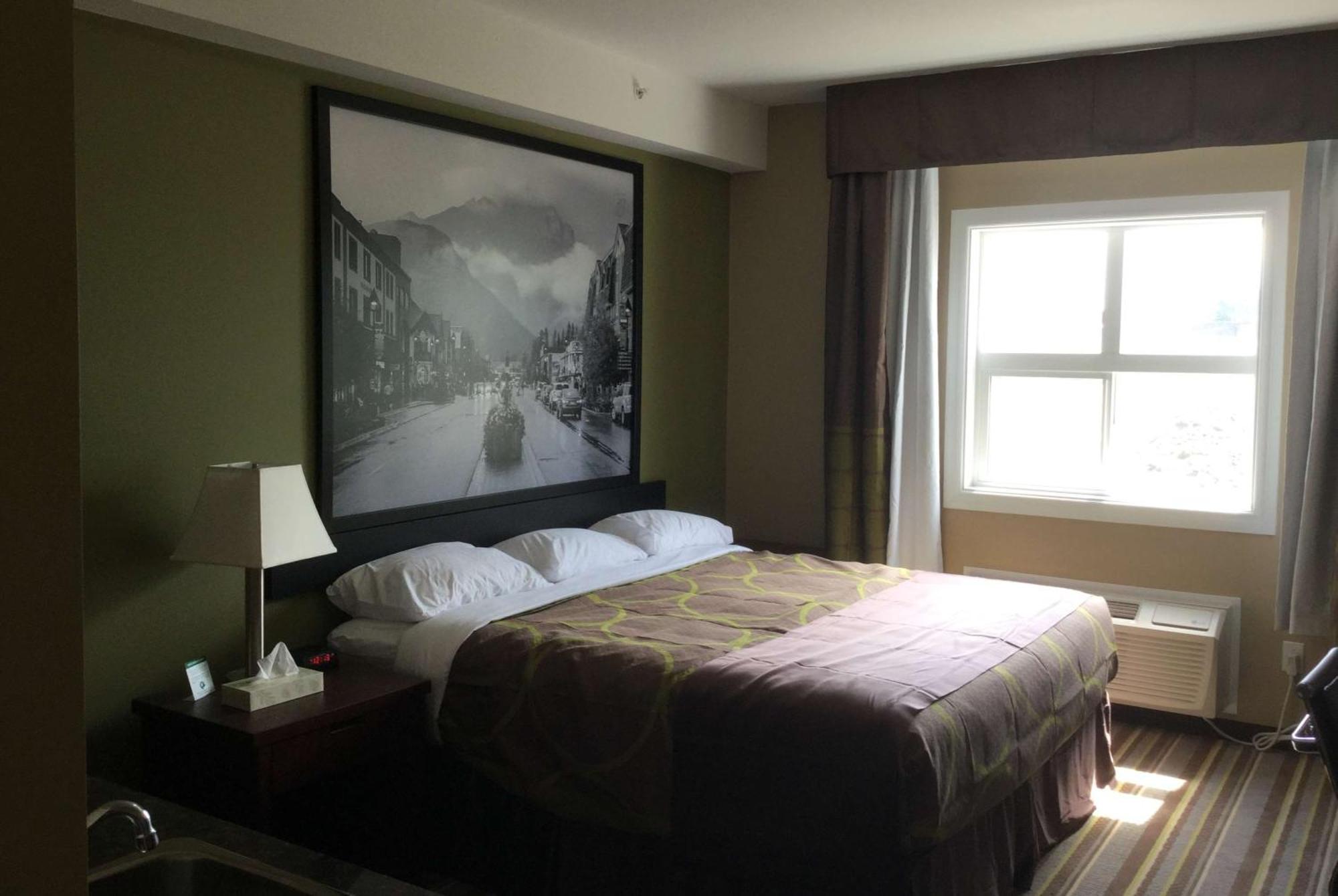 Hotel Super 8 By Wyndham Hardisty Esterno foto